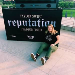 Meet your Posher, Alyssa